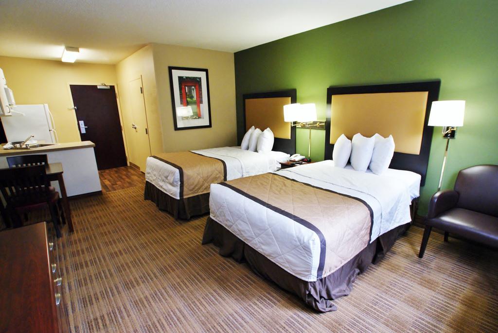 เอ็กซ์เทนด์ สเตย์ อเมริกา แจ็คสันวิลล์ แคมป์ เลอจูน Hotel แจ็กสันวิลล์ ภายนอก รูปภาพ